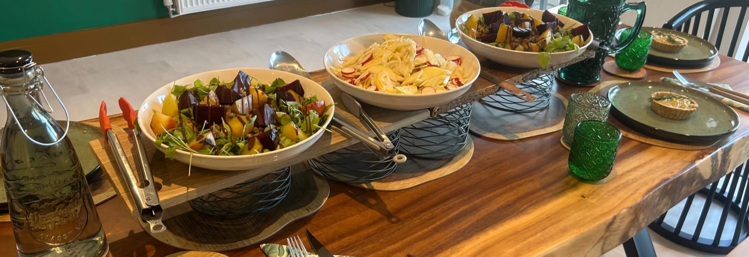 retreat the living table